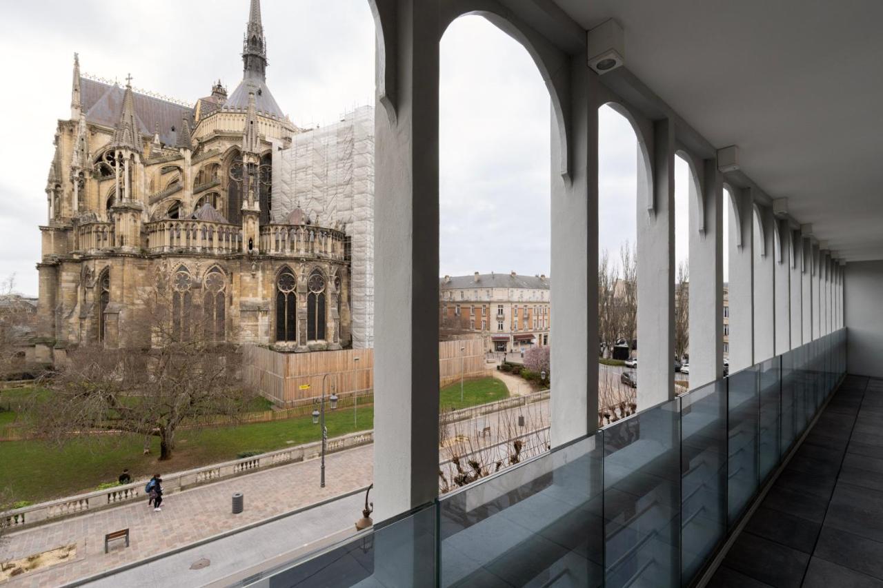 Les Suites 7 Anges - Parking, Vue Cathedrale & Centre Historique ランス エクステリア 写真