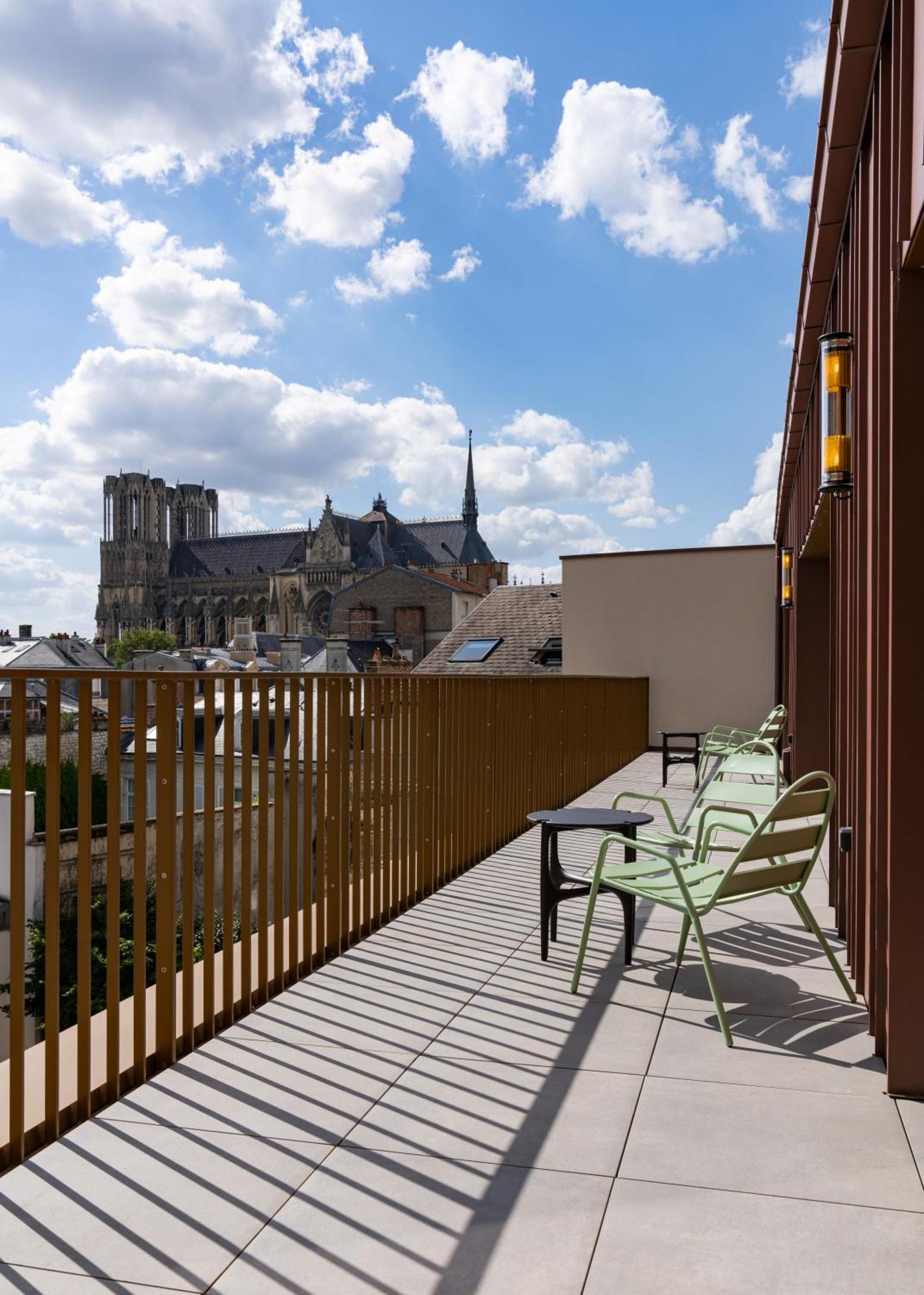 Les Suites 7 Anges - Parking, Vue Cathedrale & Centre Historique ランス エクステリア 写真