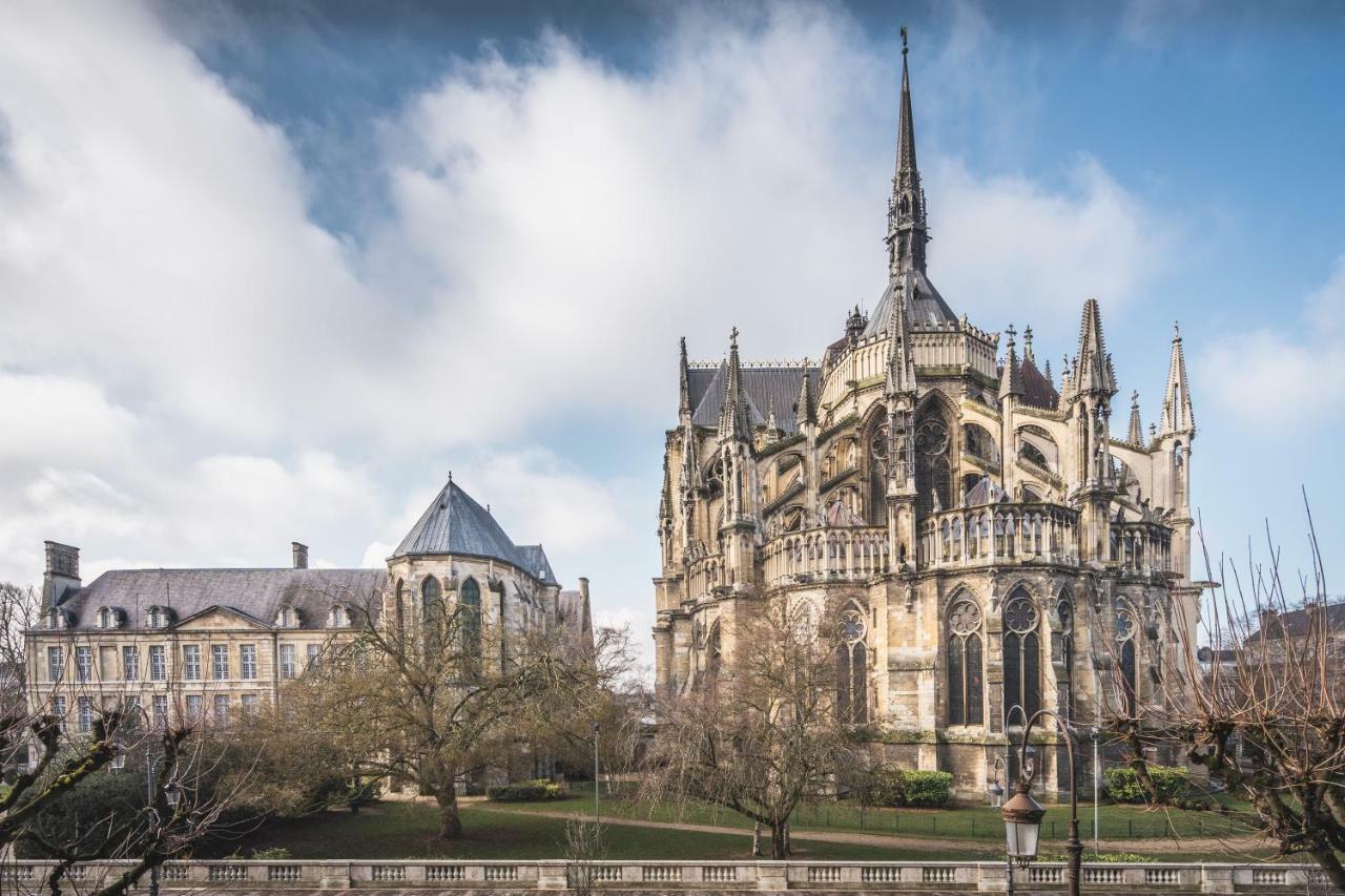 Les Suites 7 Anges - Parking, Vue Cathedrale & Centre Historique ランス エクステリア 写真